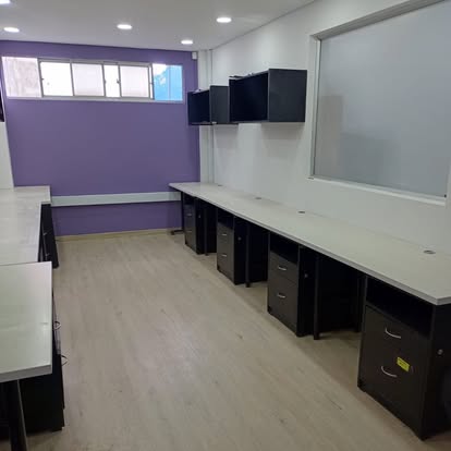 Divisiones y puestos de trabajo para oficina