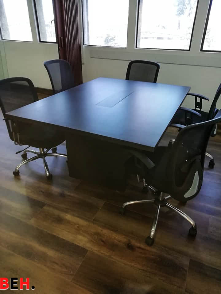 Muebles corporativos en madera y melamina